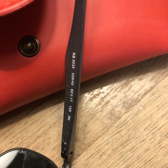 Ray Ban sun glasses - Picture 4 of 5